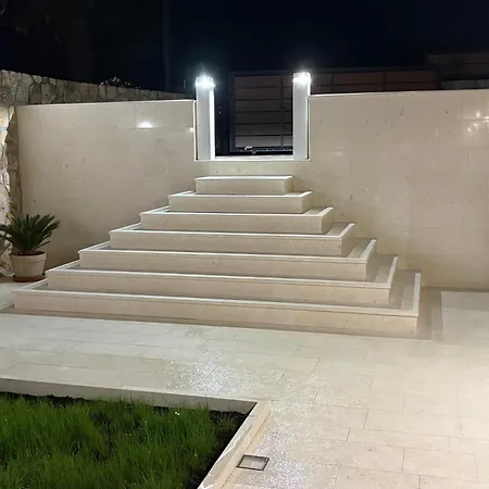 Ana فيلة *